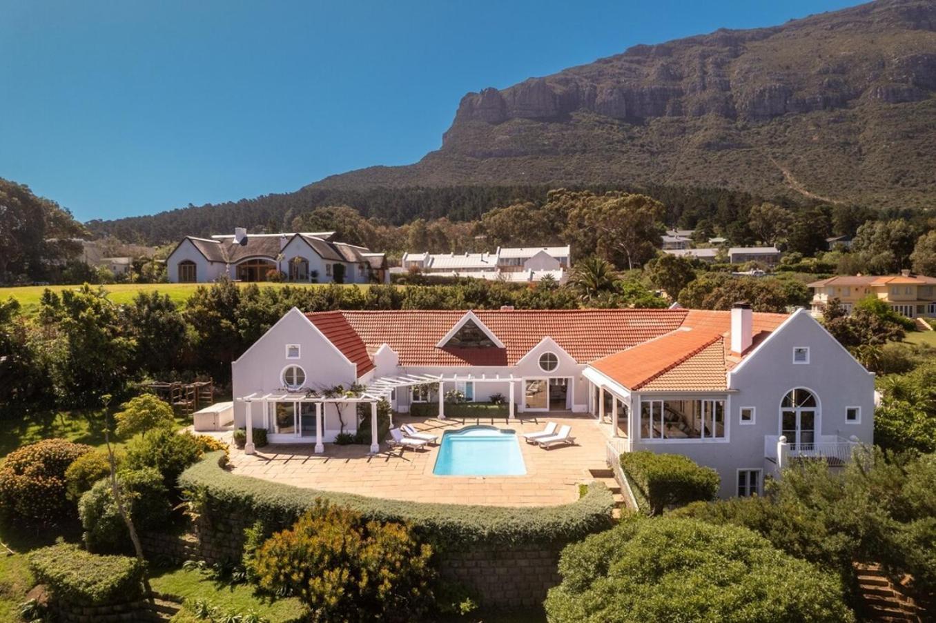 Sublime Five Bed In Glorious Setting *