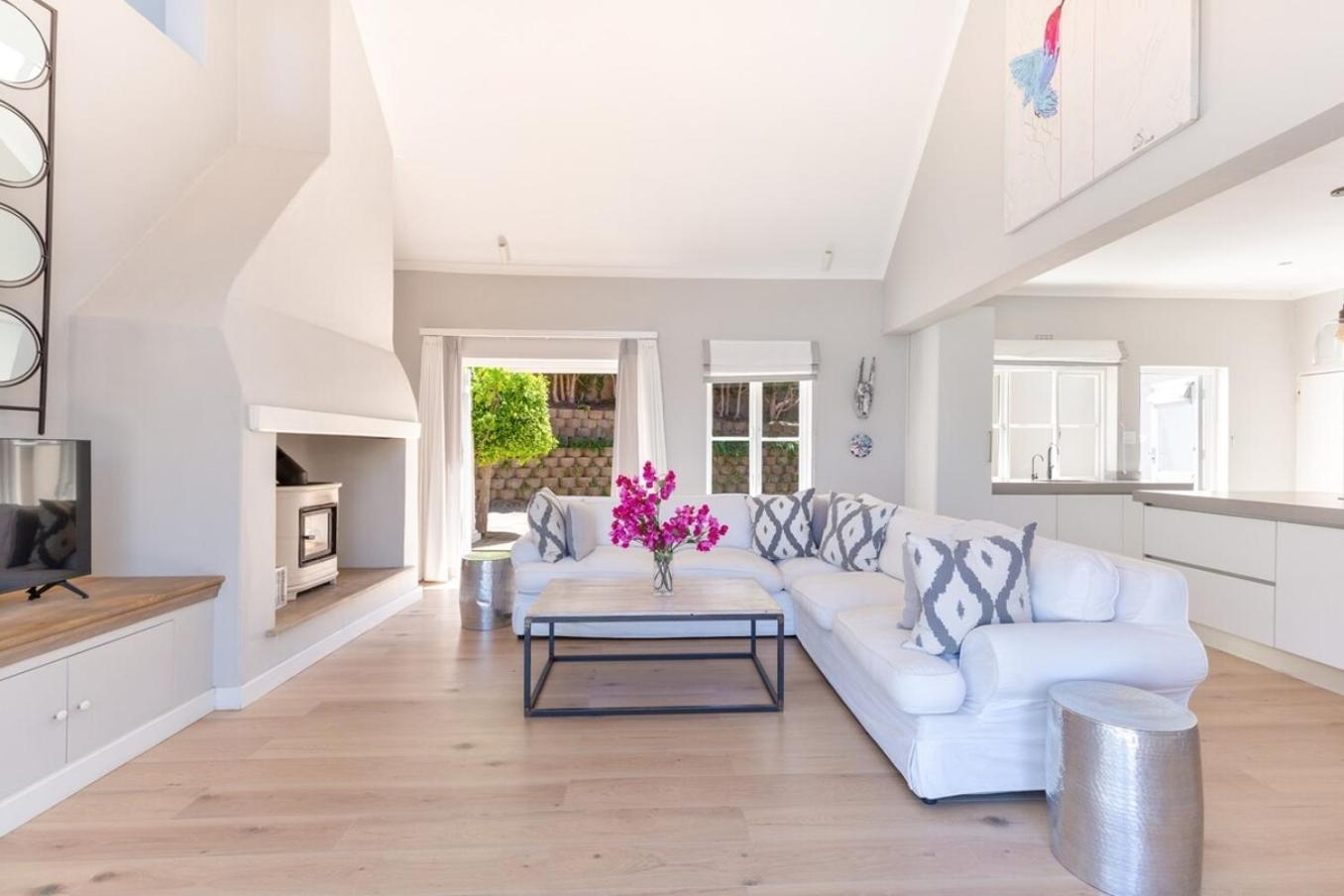Sublime Five Bed In Glorious Setting *