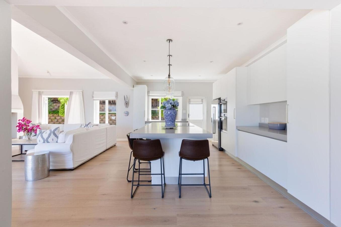 Sublime Five Bed In Glorious Setting * Cape Town